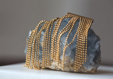 Load image into Gallery viewer, Earrings Delphe