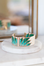 Load image into Gallery viewer, Bracelet Green Daisy